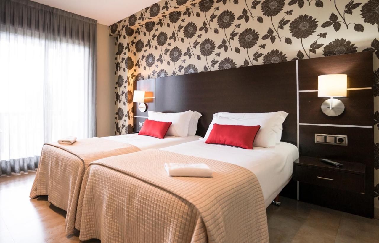 Hotel Piramide 2 ポルトノボ エクステリア 写真